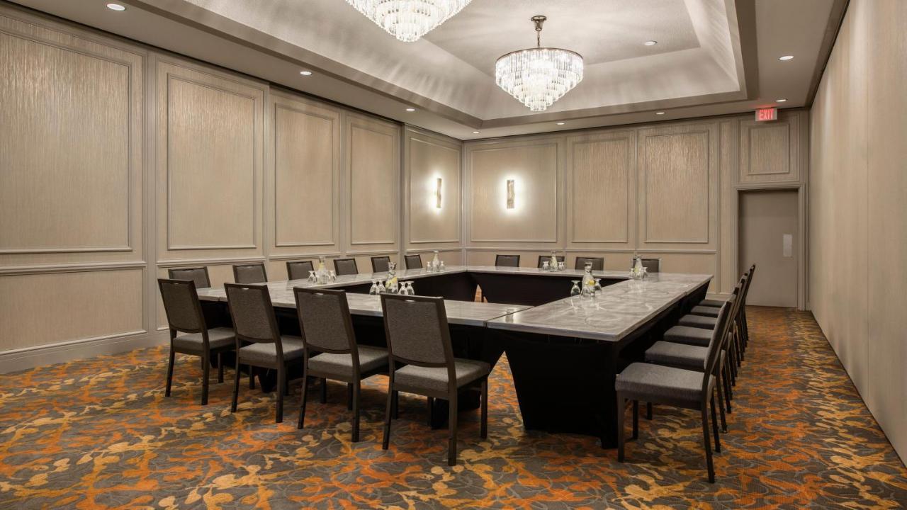 Holiday Inn Winnipeg-South By Ihg Exterior photo