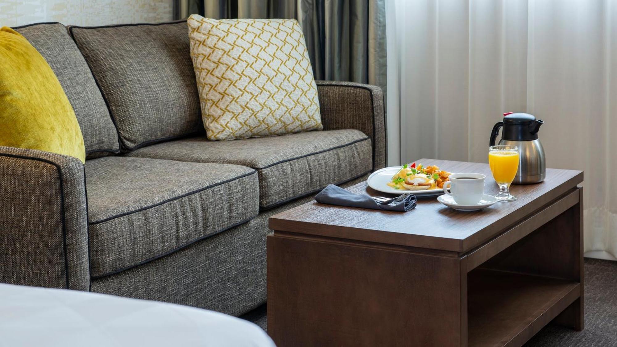 Holiday Inn Winnipeg-South By Ihg Exterior photo