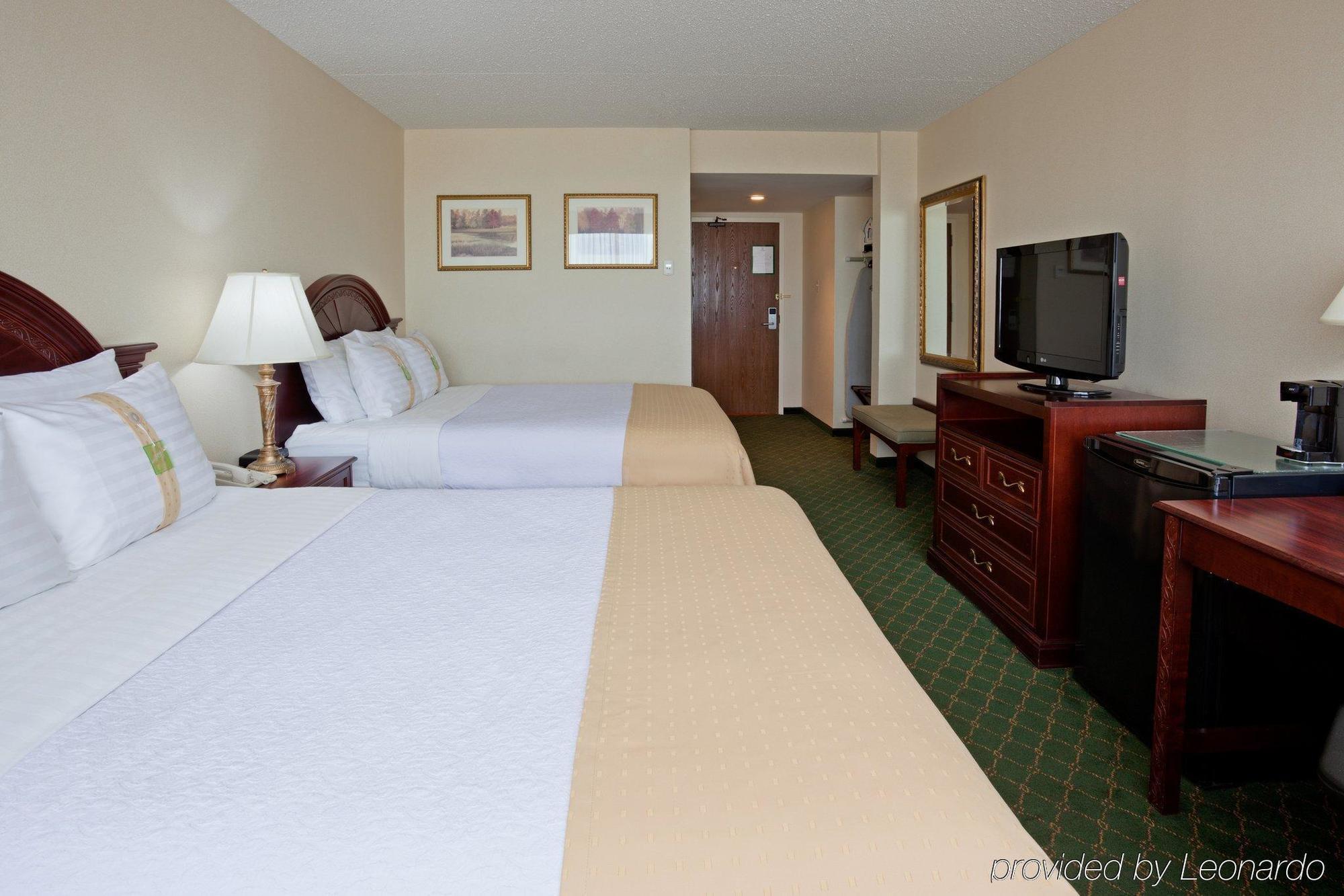Holiday Inn Winnipeg-South By Ihg Exterior photo